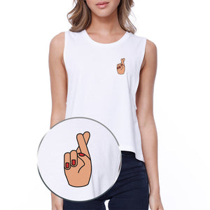 Cross Finger Pocket Crop Tee